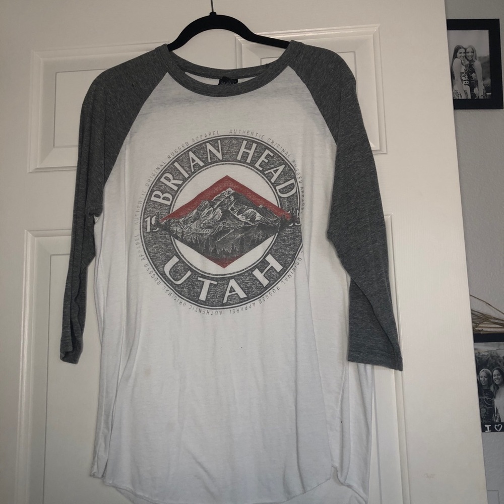 Baseball tee